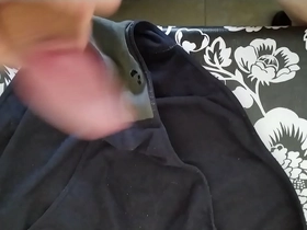 Corrida en bragas de mi mujer 86